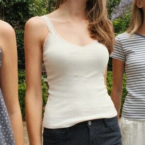 Brandy Melville Honor Tank – One Size